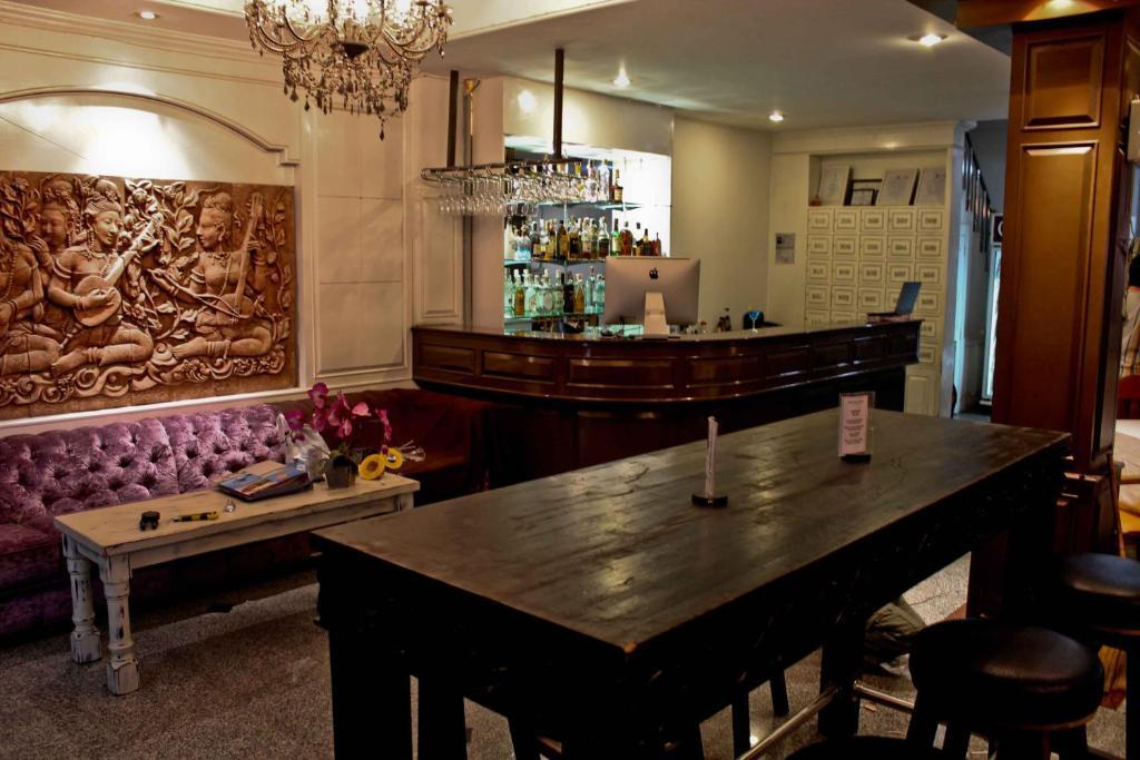 Cello Hotel Patong Экстерьер фото