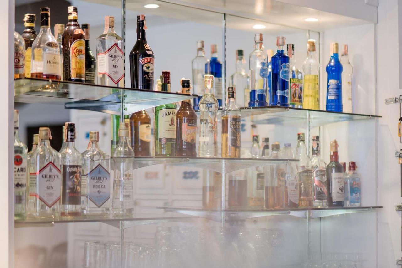Cello Hotel Patong Экстерьер фото